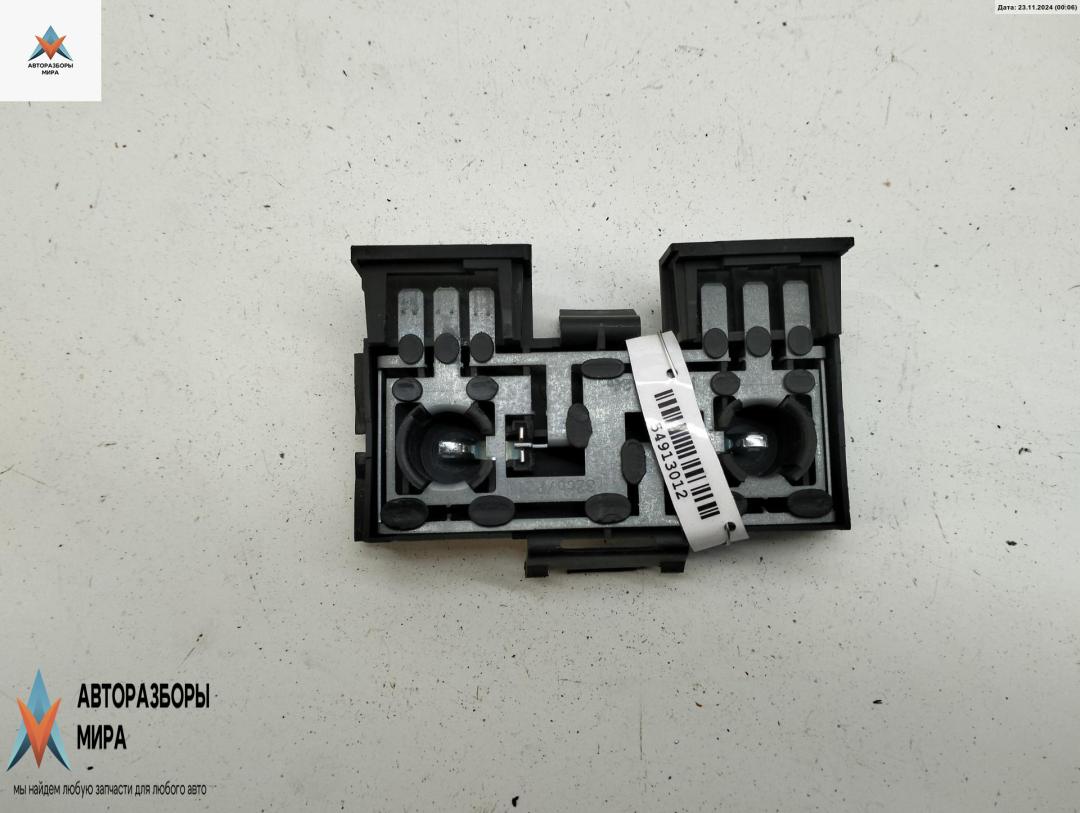 панель заднего левого фонаря Volkswagen Passat B3 1990, 1.8 л., бензин, МКПП, синий, универсал, 333945259 - фото №1