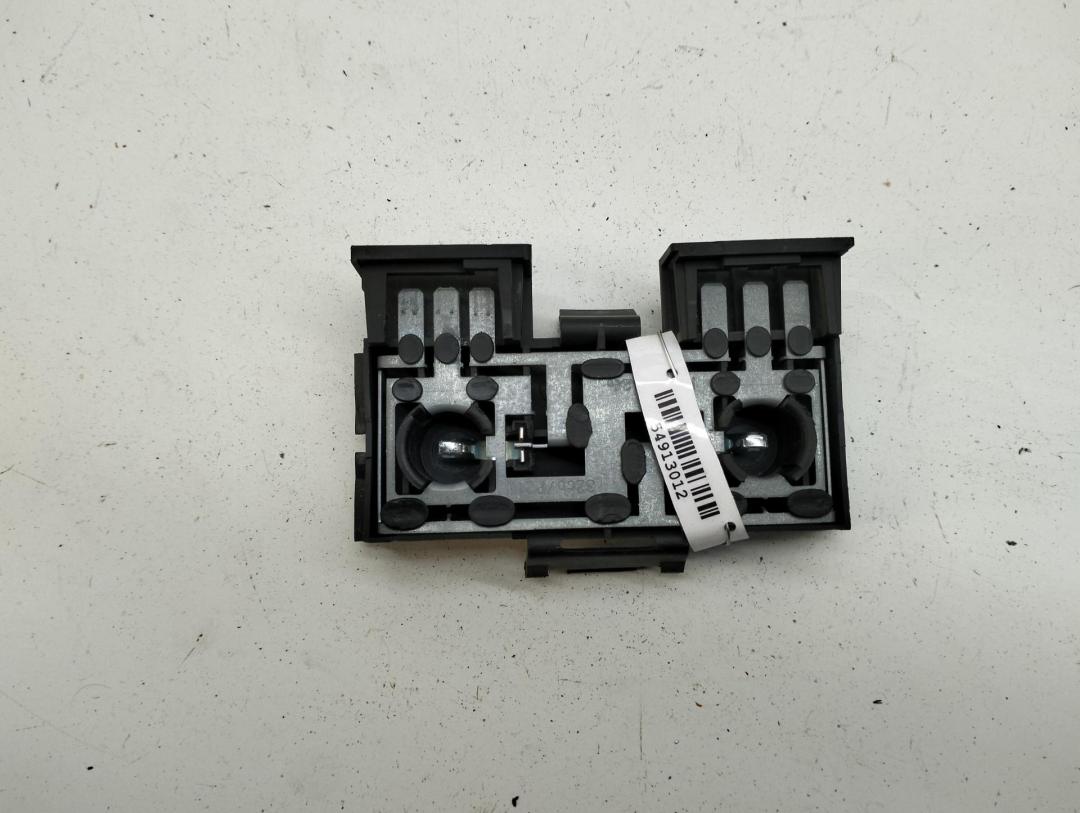 панель заднего левого фонаря Volkswagen Passat B3 1990, 1.8 л., бензин, МКПП, синий, универсал, 333945259