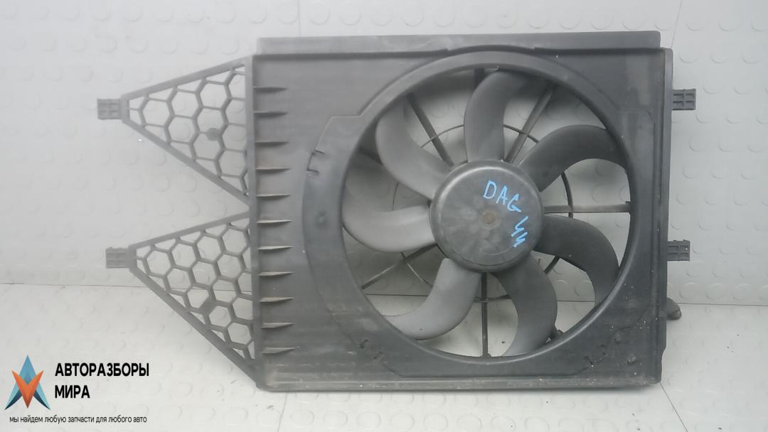 вентилятор радиатора Skoda Rapid 1 поколение 2013, 1.6 л., дизель, МКПП, хетчбэк 5 дв., 6R0121207A, 6R0959455C - фото №1