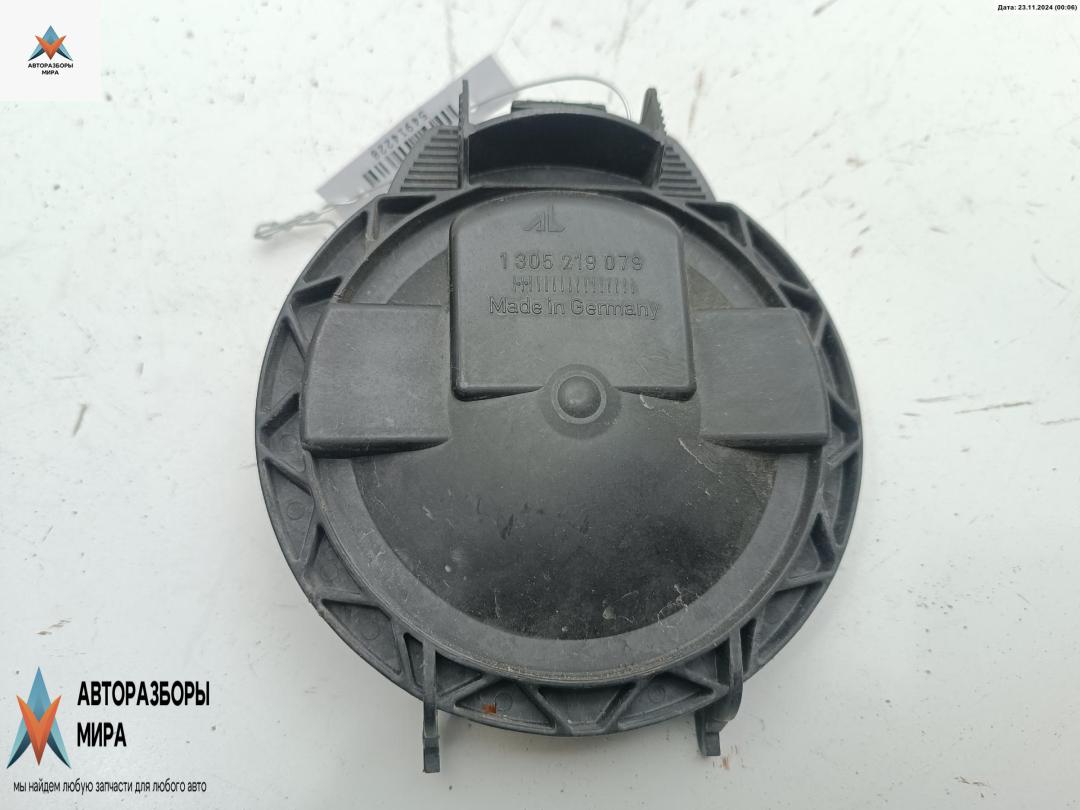 Крышка (заглушка) задняя фары Mercedes-Benz C-Класс W203/S203/CL203 2003, 2.2 л., дизель, МКПП, чёрный, седан, 1305219079 - фото №1