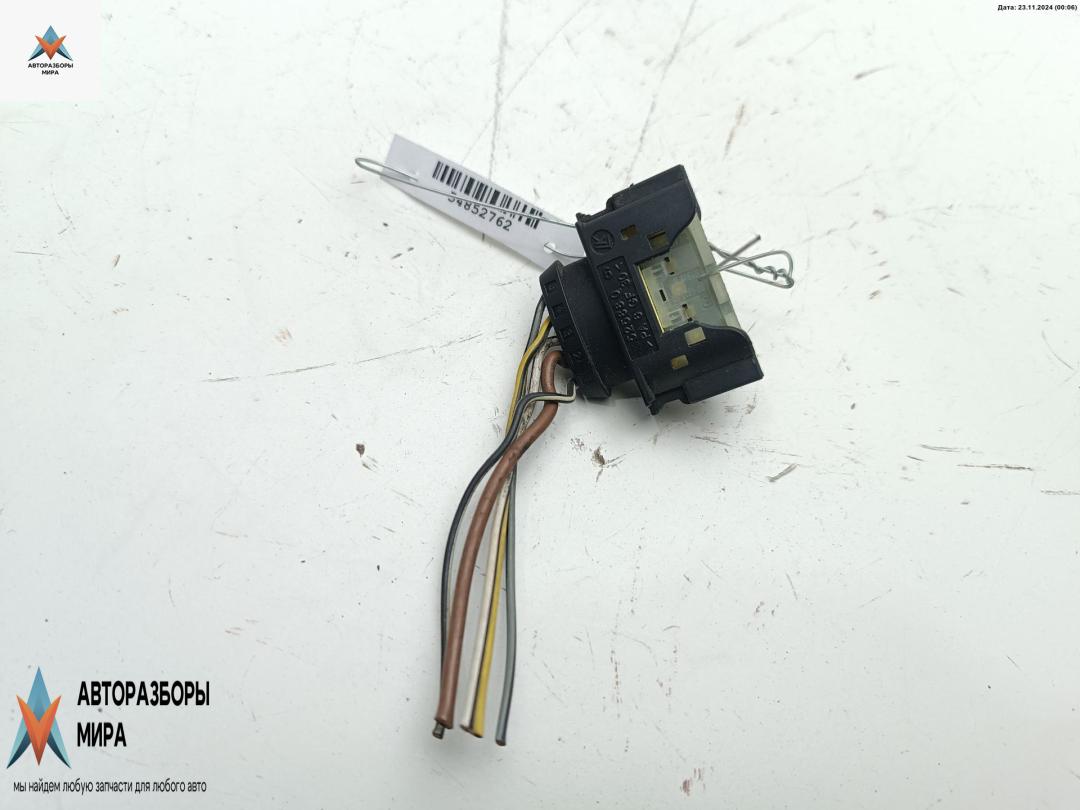 разъем (фишка) проводки Mercedes-Benz C-Класс W203/S203/CL203 2002, 2.0 л., бензин, МКПП, синий, универсал, 2205454628 - фото №1