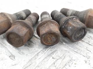 болт колесный BMW 5 серия E39 [рестайлинг] 2001, 2.5 л., бензин, МКПП, чёрный, седан, 6781150