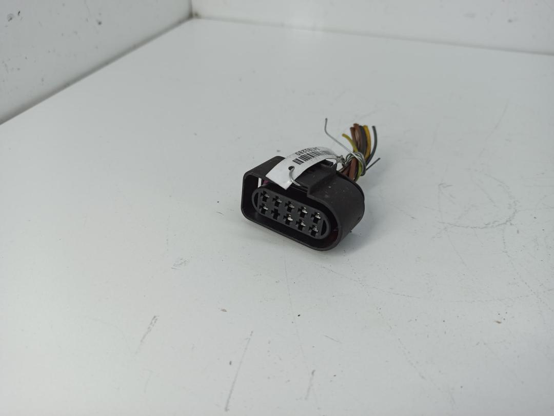 разъем (фишка) проводки Audi A6 4B/C5 2000, 2.5 л., дизель, АКПП, серый, универсал, 1J0973735 - фото №1