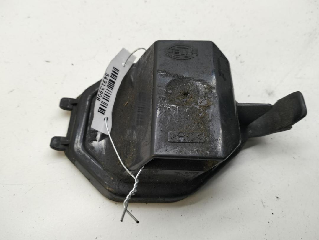 Крышка (заглушка) задняя фары Volkswagen Passat B4 1996, 2.0 л., бензин, МКПП, серый, универсал, 14195500