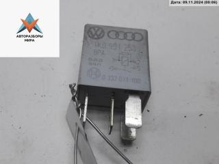 реле (прочие) Volkswagen Golf 5 поколение 2005, 1.4 л., бензин, МКПП, серый, хетчбэк 3 дв., 0332011100