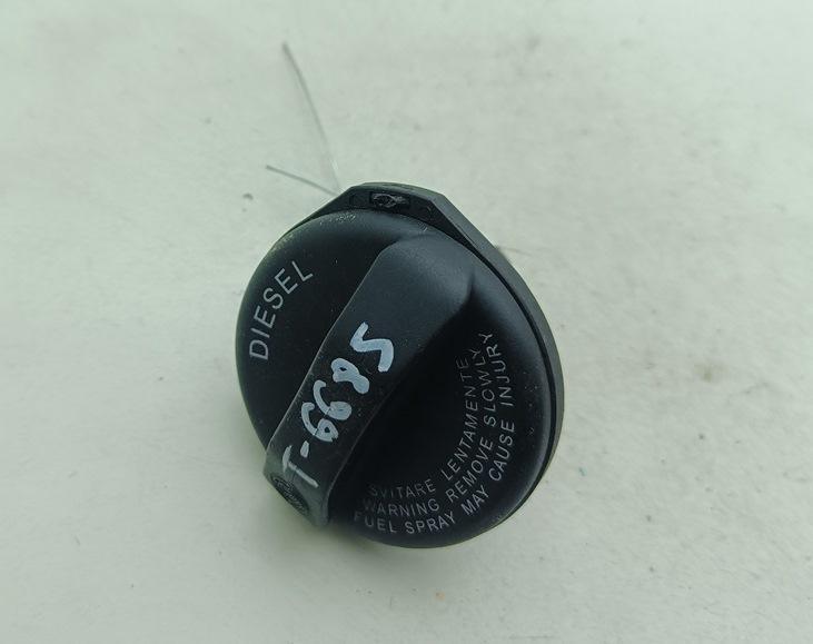 пробка топливного бака Fiat Croma 2 поколение 2006, 1.9 л., дизель, АКПП, серый, хетчбэк 5 дв., 111252332 - фото №1