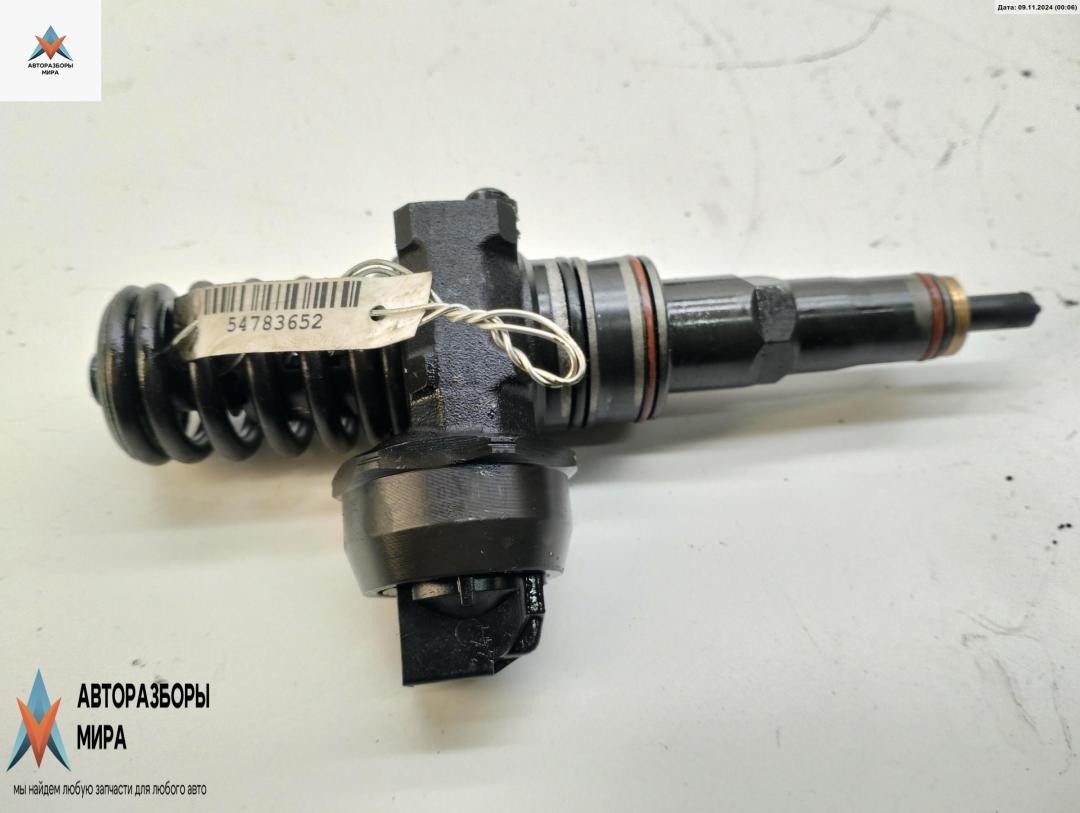 форсунка Volkswagen Golf 4 поколение 2001, 1.9 л., дизель, МКПП, серый, хетчбэк 5 дв., 038130073AM - фото №1