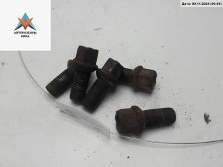 болт колесный Volkswagen Passat B5 1998, 1.9 л., дизель, МКПП, красный, седан