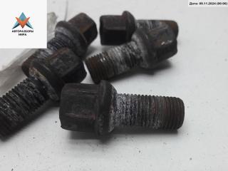 болт колесный Volkswagen Touran 1 поколение 2003, 2.0 л., дизель, МКПП, серый, минивэн