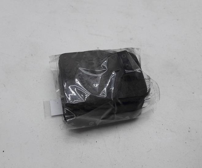 кронштейн радиатора Volkswagen Passat B5 1998, 1.9 л., дизель, МКПП, красный, седан, 8D0121276