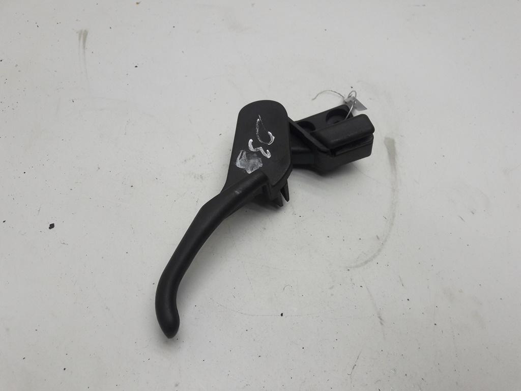 ручка открывания капота Volkswagen Passat B5 1998, 1.9 л., дизель, МКПП, красный, седан, 3B1823533