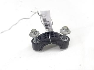 кронштейн (крепление) BMW 1 E81/E87 2008, 2.0 л., дизель, МКПП, серый, хетчбэк 5 дв., 7801696