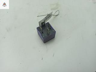 реле (прочие) Renault Laguna 2 поколение 2003, 1.8 л., бензин, МКПП, серый, хетчбэк 5 дв., 03525