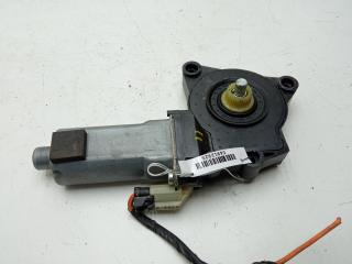 моторчик стеклоподъемника передний левый Hyundai i30 2009, 1.6 л., МКПП, хетчбэк 5 дв.