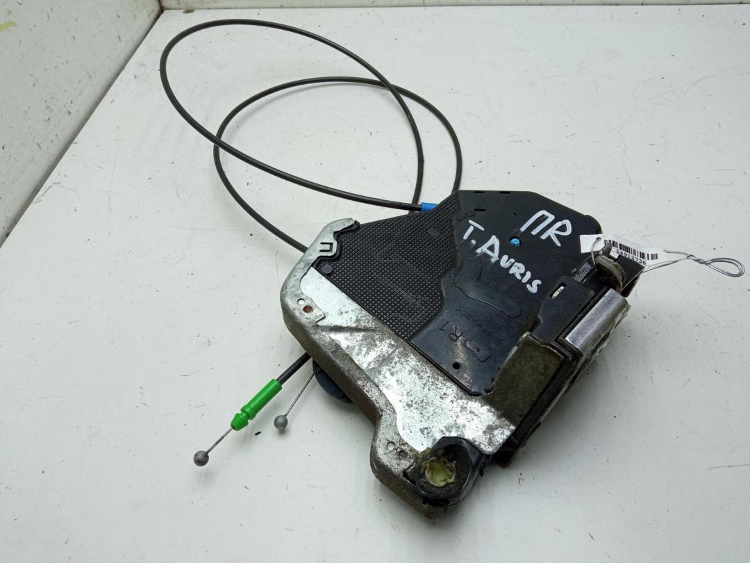 замок двери передней правой Toyota Auris 2007, 1.6 л., бензин, МКПП, серый, хетчбэк 3 дв.