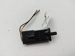 выключатель концевой (концевик) Opel Omega B 2001, 2.2 л., дизель, МКПП, синий, универсал, 90033510