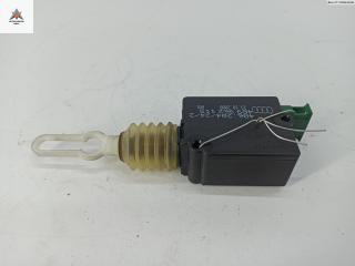 активатор замка багажника Audi A6 4B/C5 2000, 2.5 л., дизель, АКПП, серый, универсал, 4B9962115