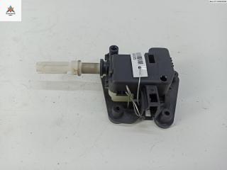 активатор замка багажника Audi A4 B6 2003, 2.0 л., бензин, МКПП, чёрный, универсал, 8E9827833