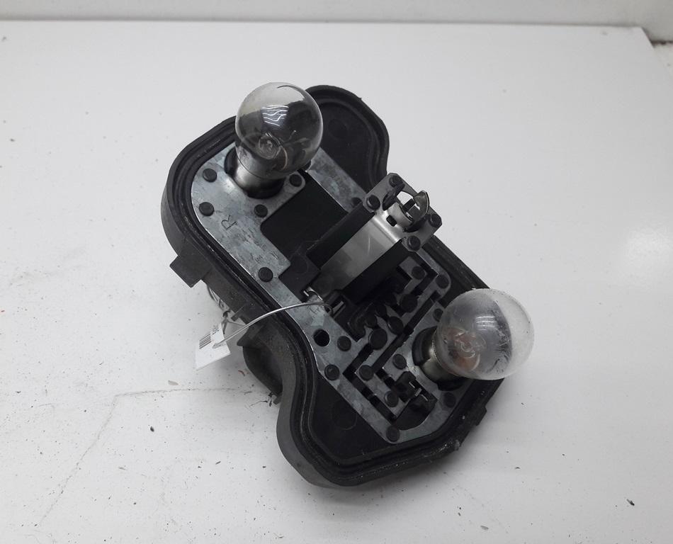Плата фонаря заднего правого Volkswagen Golf 5 поколение 2005, 1.4 л., бензин, МКПП, серый, хетчбэк 3 дв., 89031828 - фото №1