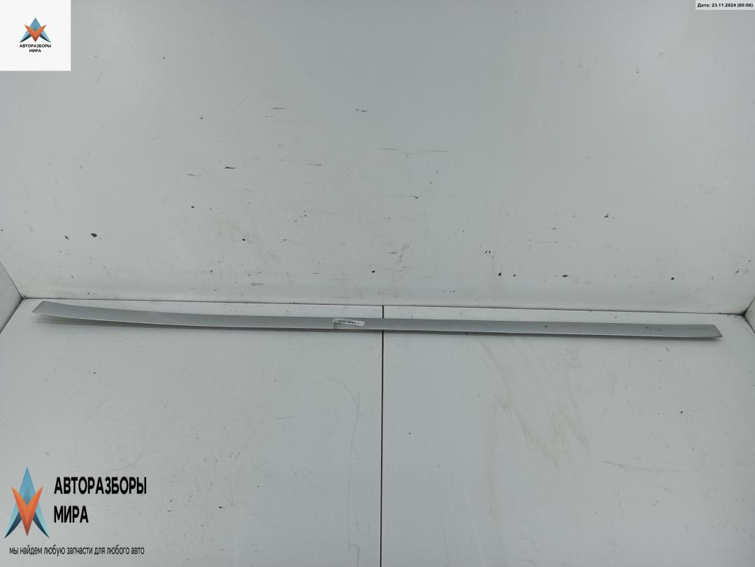 молдинг двери передней правой Audi A6 4B/C5 2000, 2.5 л., дизель, АКПП, серый, универсал, 4B0853954A - фото №1