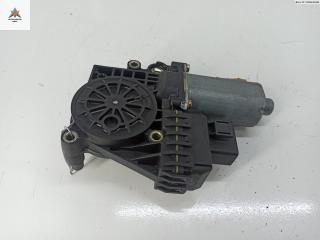 моторчик стеклоподъемника передний правый Audi A6 4B/C5 2000, 2.5 л., дизель, АКПП, серый, универсал, 4B0959802D