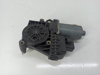 моторчик стеклоподъемника передний правый Audi A6 4B/C5 2000, 2.5 л., дизель, АКПП, серый, универсал, 4B0959802D