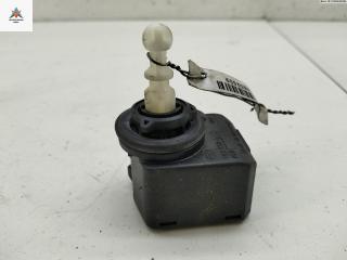 корректор фар Volkswagen Golf 5 поколение 2006, 1.9 л., дизель, МКПП, серый, хетчбэк 5 дв., 00883000