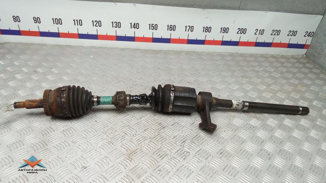 полуось передняя правая (приводной вал, ШРУС) Hyundai Santa Fe 3 поколение (DM) 2012, 2.2 л., дизель, МКПП, внедорожник 5 дв., 495012B700, 495602P150 - фото №1
