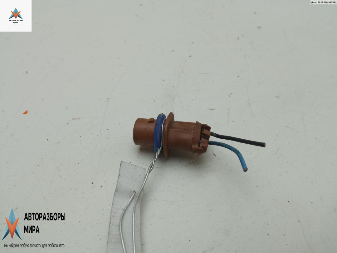 Патрон лампы указателя поворота Fiat Croma 2 поколение 2006, 1.9 л., дизель, АКПП, серый, хетчбэк 5 дв. - фото №1