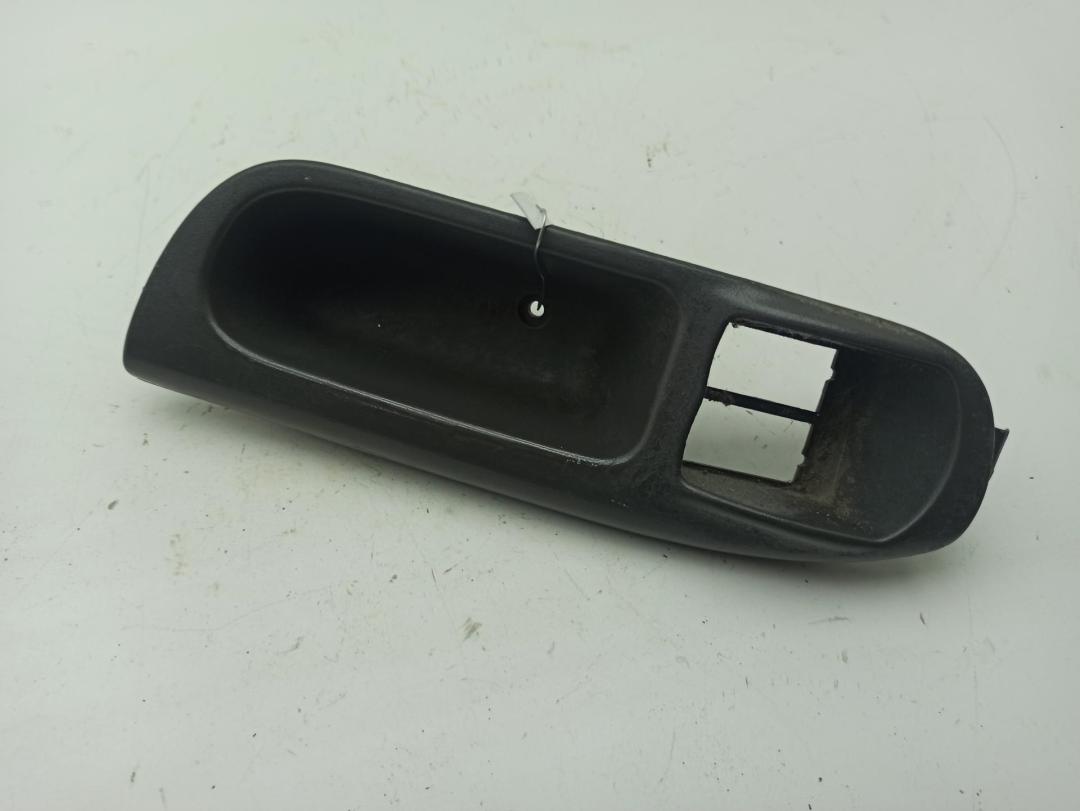 ручка внутренняя передняя левая Renault Scenic I 2001, 1.6 л., бензин, МКПП, серый, минивэн, 7700431172