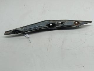 кронштейн переднего бампера Ford Focus 1 поколение 2000, 2.0 л., бензин, МКПП, зелёный, универсал, D2A3A