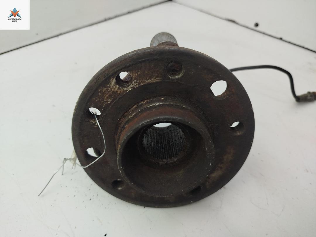 ступица передняя левая Opel Vectra C 2004, 1.9 л., дизель, МКПП, серый, седан - фото №1