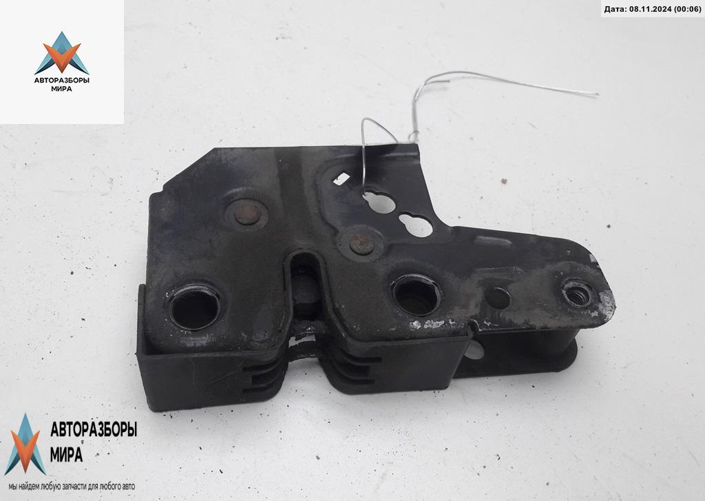 замок капота Skoda Fabia 2 поколение (5J) 2007, 1.2 л., бензин, МКПП, красный, хетчбэк 5 дв. - фото №1