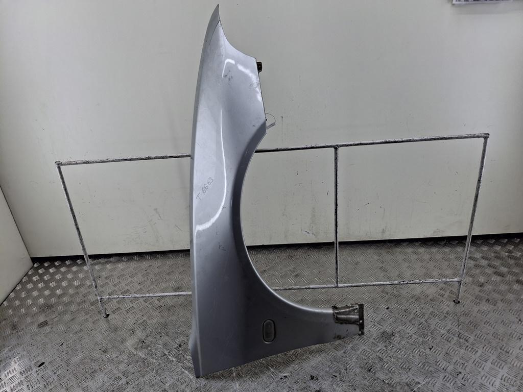 крыло переднее правое Mitsubishi Galant 2001, 2.5 л., бензин, АКПП, серый, универсал