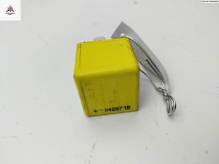 реле бензонасоса Opel Vectra C 2004, 1.9 л., дизель, МКПП, серый, седан, 90226846