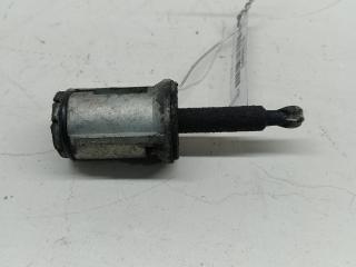 личинка дверного замка Ford Focus 1 поколение [рестайлинг] 2004, 1.8 л., бензин, МКПП, серый, хетчбэк 5 дв., Q68BA