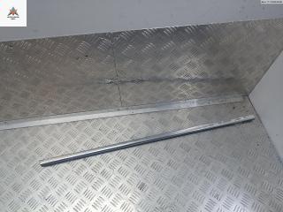 Молдинг стекла двери задней левой наружный Opel Astra J [рестайлинг] 2011, 1.7 л., дизель, МКПП, серый, универсал