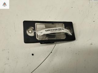 подсветка номера Volkswagen Bora 1 поколение 1998, 1.6 л., бензин, МКПП, зелёный, седан, 1J5953021