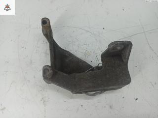 кронштейн гидроусилителя Audi 80 8C/B4 1993, 2.0 л., бензин, МКПП, красный, седан, 026145531D