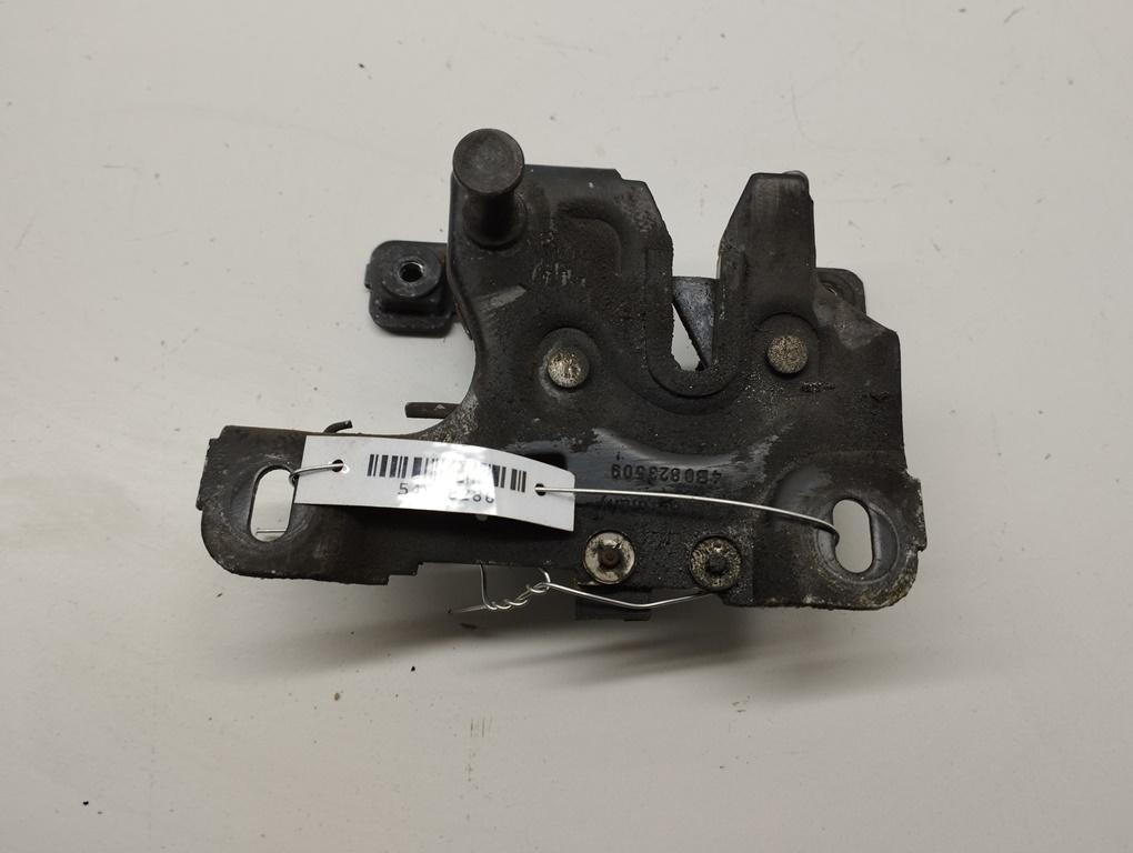 замок капота Audi A6 C5 2003, 2.4 л., бензин, МКПП, серый, универсал, 4B0823509