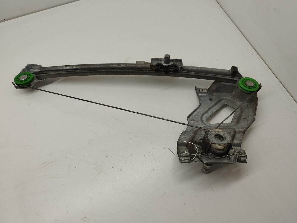 стеклоподъемник задний левый Audi 80 B3 1991, 1.8 л., бензин, МКПП, красный, седан, 893839399