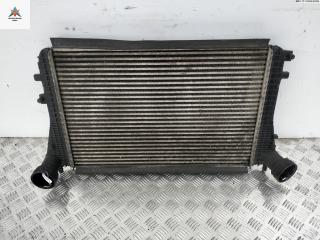 радиатор интеркулера Volkswagen Passat B6 2007, 2.0 л., дизель, МКПП, чёрный, универсал, 3C0145805P