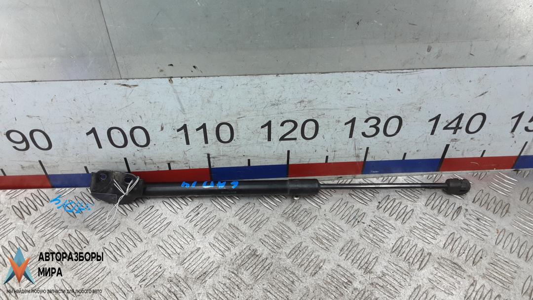 амортизатор крышки багажника (3-5 двери) Renault Megane 3 поколение 2010, 1.5 л., дизель, МКПП, хетчбэк 5 дв. - фото №1