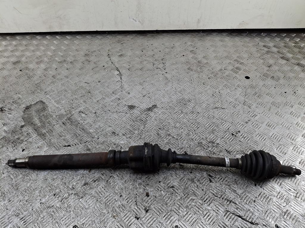 полуось передняя правая (приводной вал, ШРУС) Ford Mondeo III 2004, 1.8 л., бензин, МКПП, серый, универсал