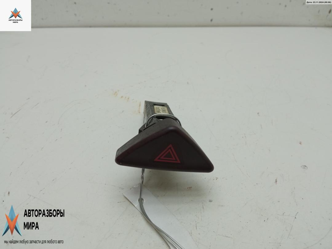 кнопка аварийной сигнализации Volvo S60 1 поколение 2000, 2.4 л., бензин, АКПП, серый, седан, 9441045 - фото №1