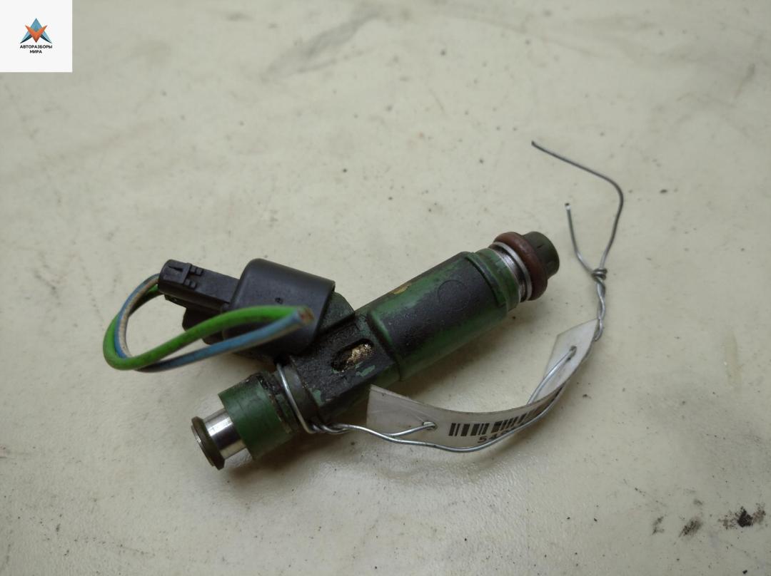 форсунка Volvo S60 1 поколение 2000, 2.4 л., бензин, АКПП, серый, седан, 9470229 - фото №1