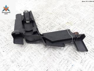 крепление фары левой BMW 3 серия E46 [рестайлинг] 2002, 1.8 л., бензин, МКПП, серый, седан, 1301073017