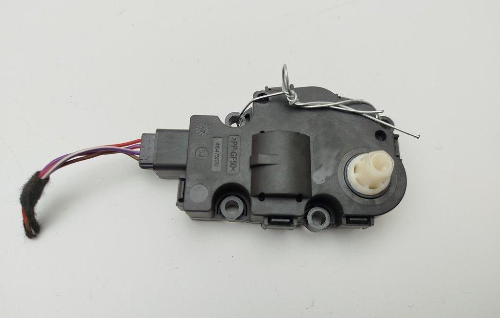 моторчик заслонки печки BMW 7 F01/F02 2012, 3.0 л., гибрид, АКПП, серый, седан, 9749006