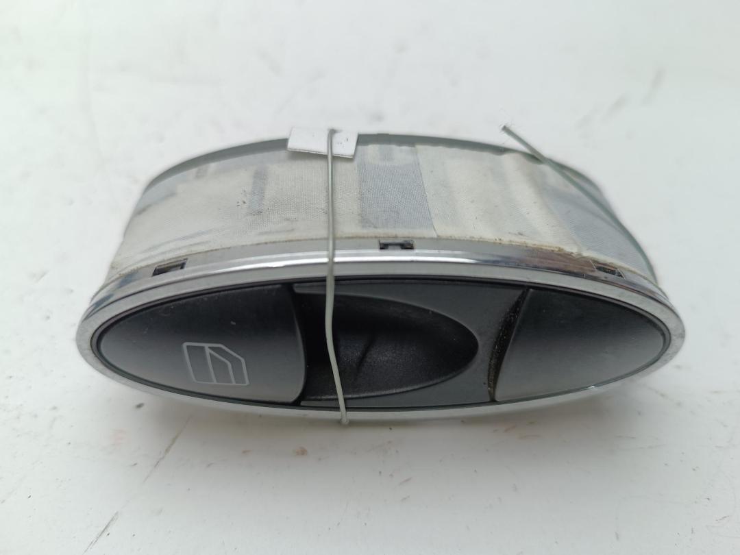 кнопка стеклоподъемника переднего правого Mercedes-Benz E W211 2004, 3.2 л., дизель, АКПП, серый, универсал, 2118211351