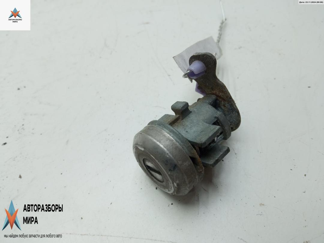 личинка дверного замка Chrysler Voyager 5 поколение 2007, 2.8 л., дизель, АКПП, чёрный, минивэн - фото №1